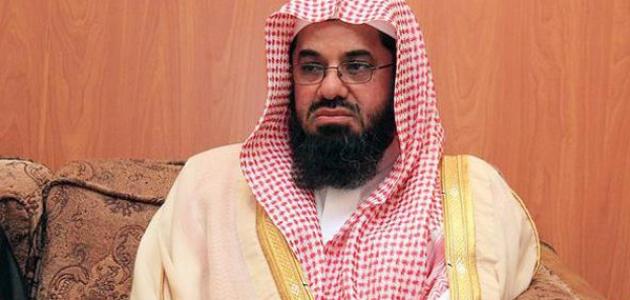 حقيقة إعفاء الشيخ سعود الشريم من إمامة الحرم المكي