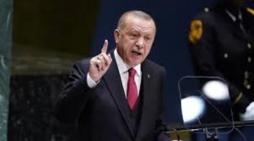 انخفاض سعر الليرة التركيا بعد تهديدات أنقرة بالتوغل في سوريا
